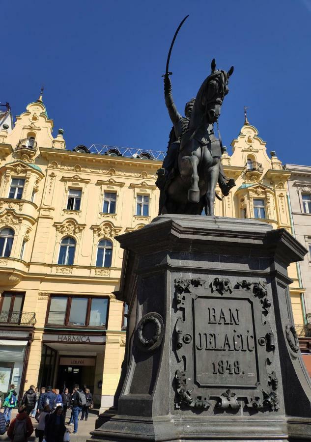 Luxurios And Historic Apartment "Shine" - Right On The Main Square Zagreb Exterior photo