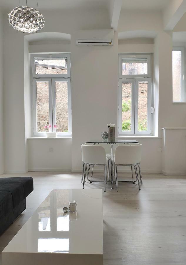 Luxurios And Historic Apartment "Shine" - Right On The Main Square Zagreb Exterior photo