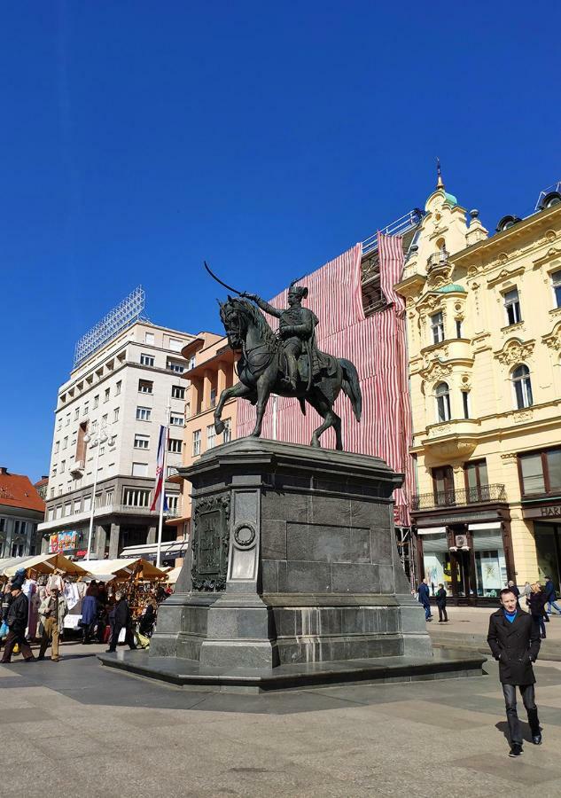 Luxurios And Historic Apartment "Shine" - Right On The Main Square Zagreb Exterior photo